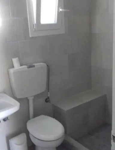 Emeli, Close To Beaches And Downtown