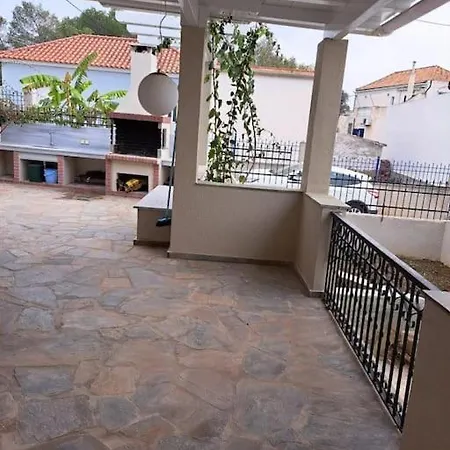 Emeli, Close To Beaches And Downtown Διαμέρισμα