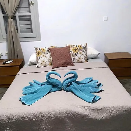 Emeli, Close To Beaches And Downtown *